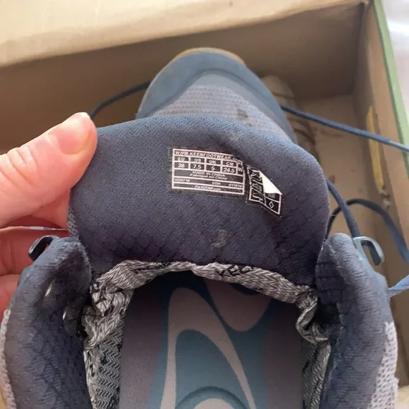 Keen Hiking Boots - Picture 3 of 3